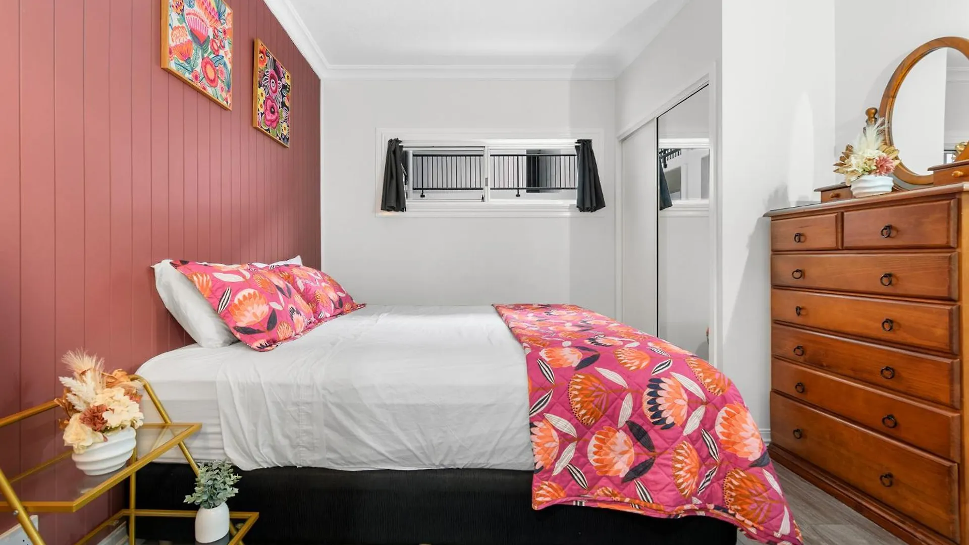 Villa Vaucluse Apartments Cairns
