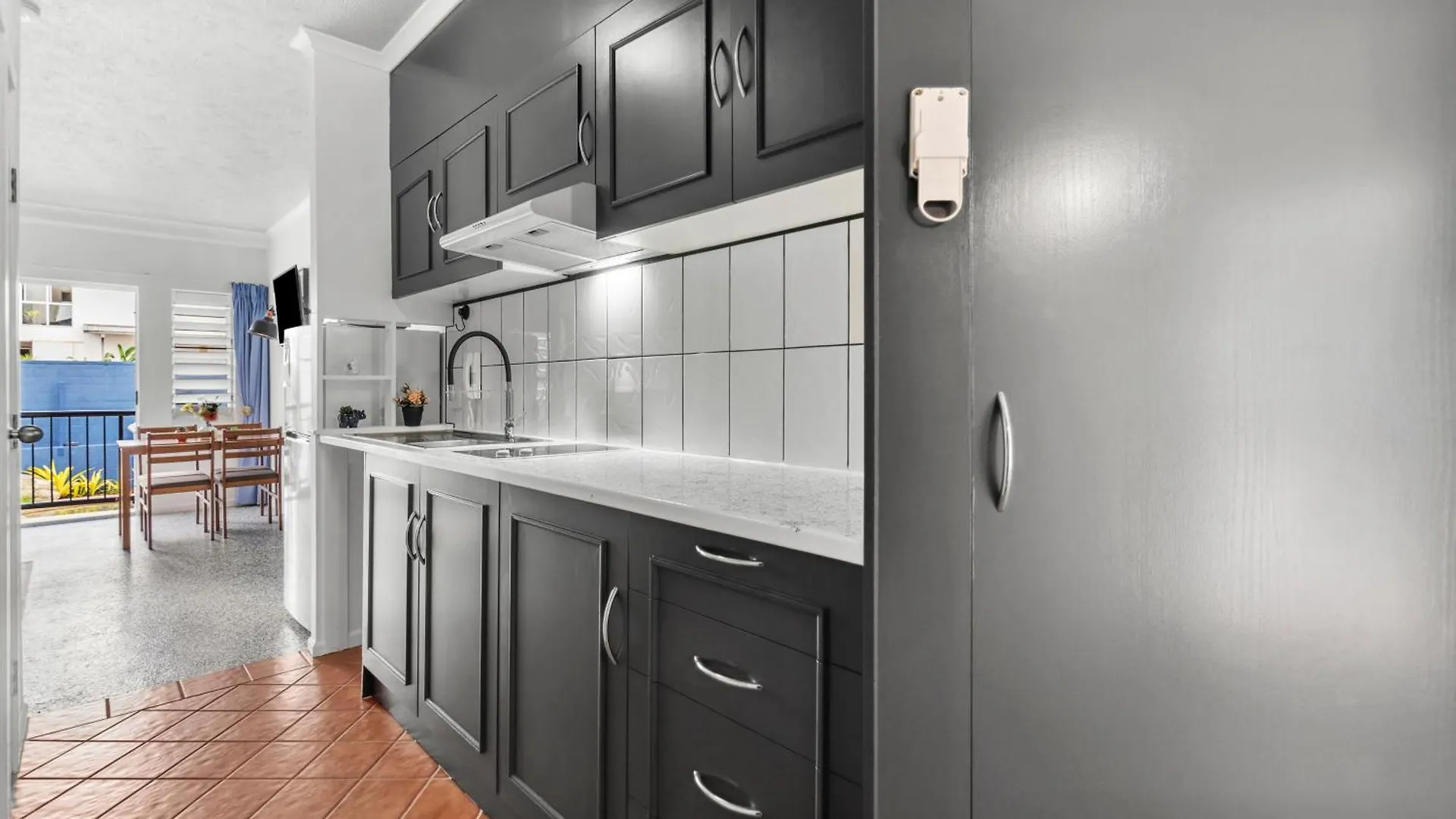Villa Vaucluse Apartments Cairns